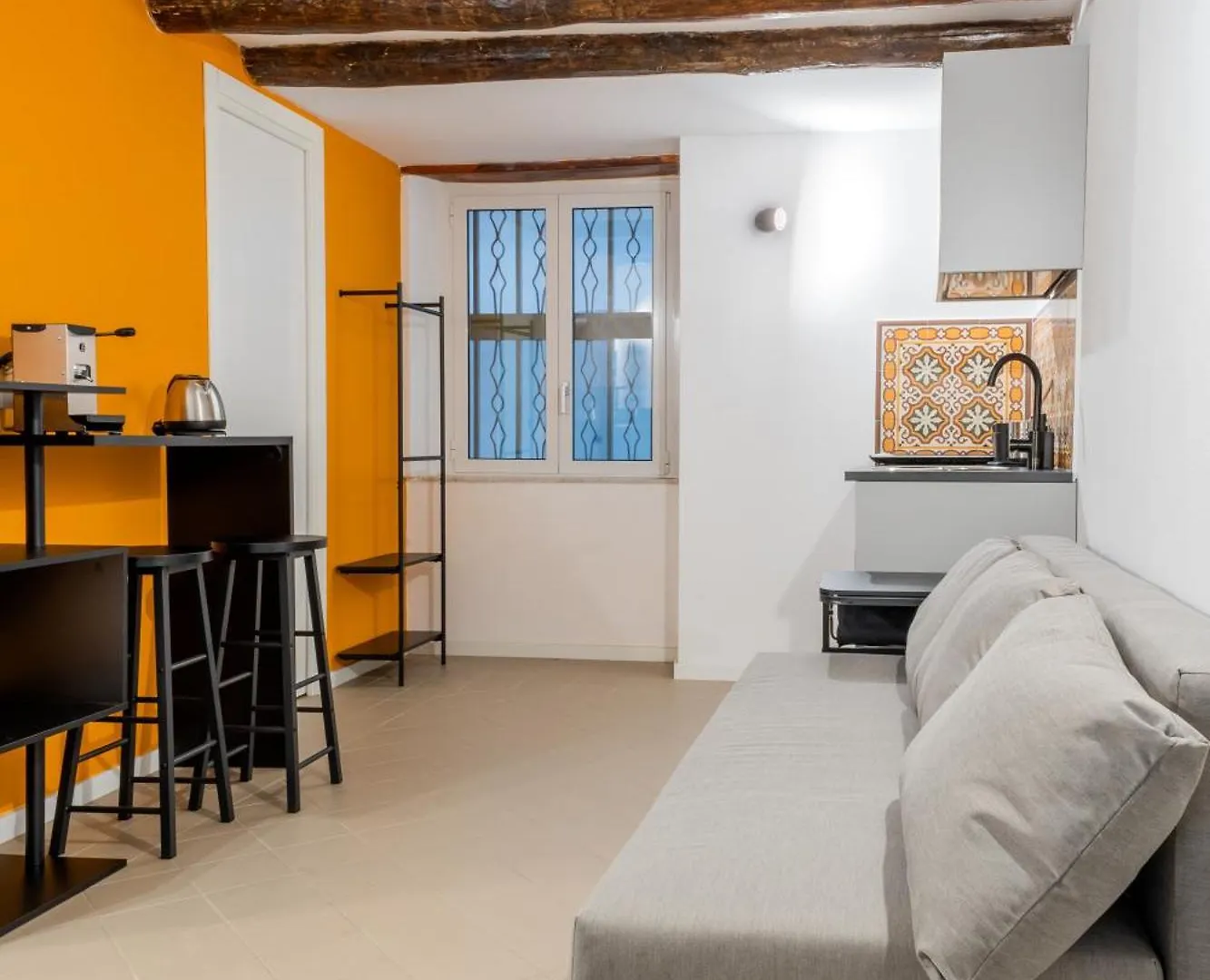 Tra I Vicoli Di Napoli, La Olivella Design E Amore 0*, Napoli İtalya
